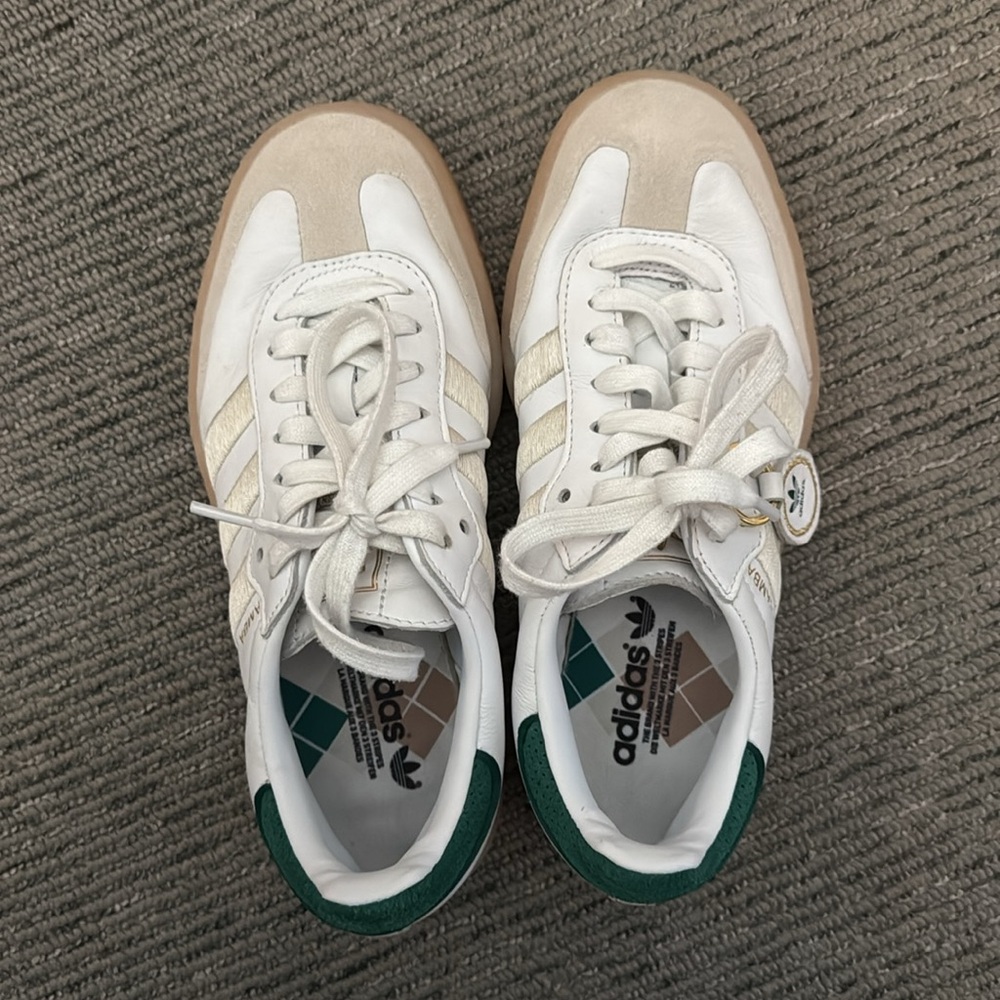 Adidas sambae sneakers white/green/gum - women’s size 6💚🤍 - Picture 3 of 6